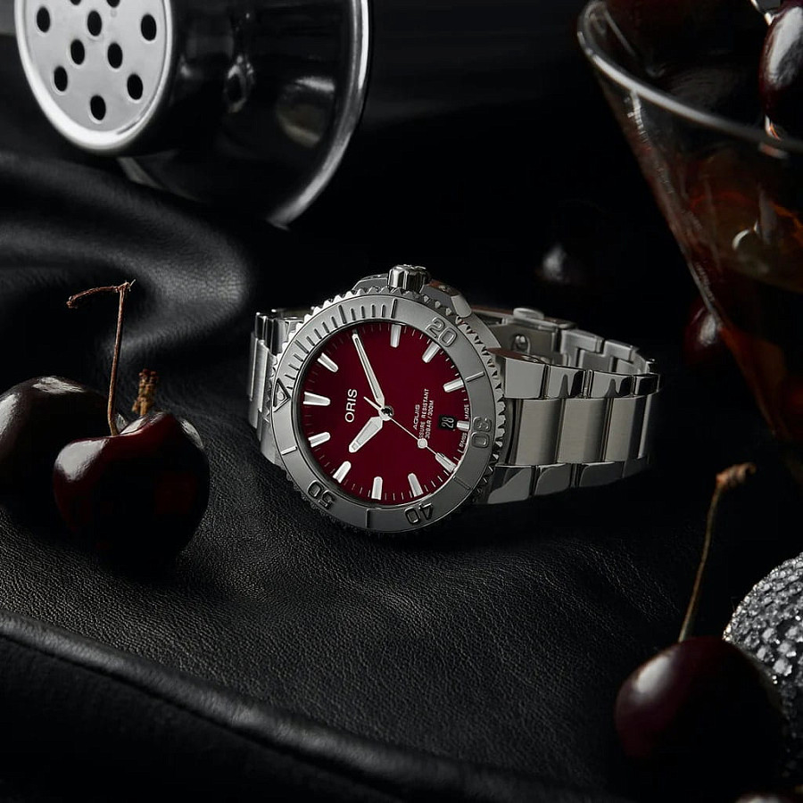 Часы Oris Aquis Date Relief 01 733 7766 4158-07 8 22 05PEB — артикул 01 733 7766 4158-07 8 22 05PEB