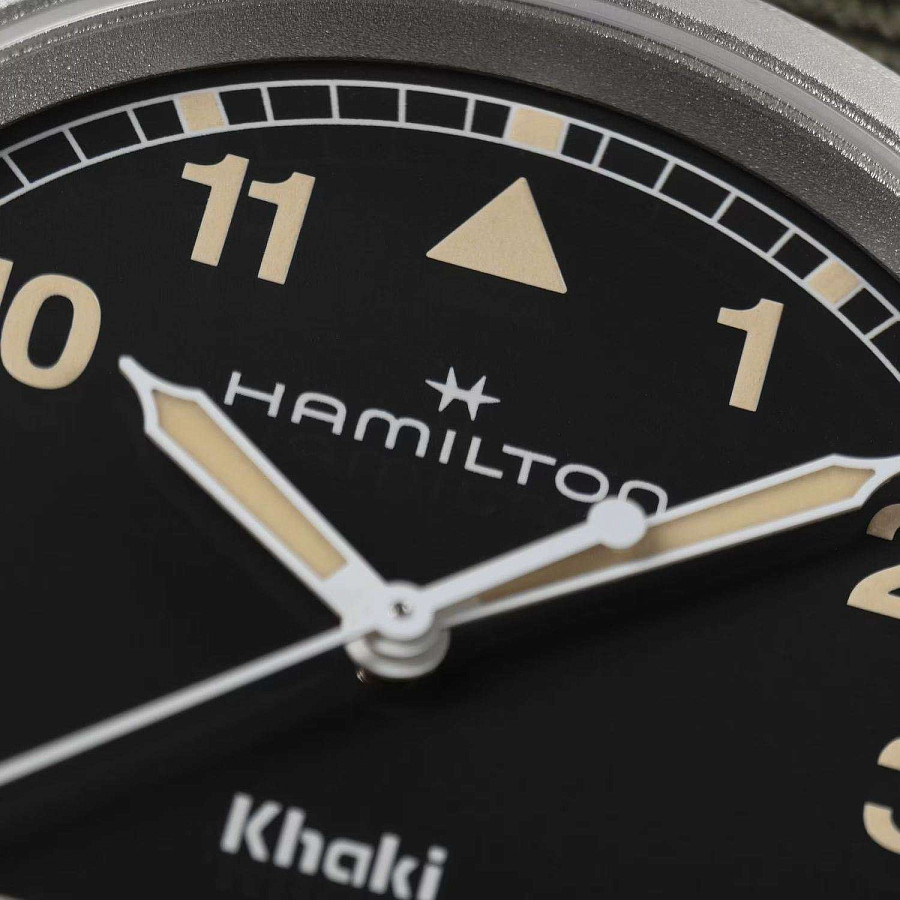 Часы Hamilton Khaki Field Quartz 38mm H69401930 — артикул H69401930