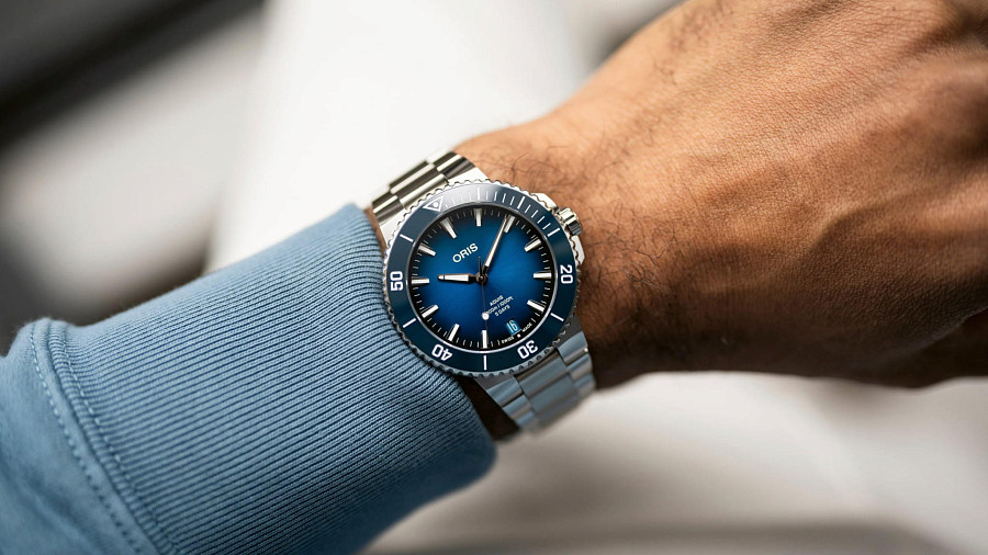 Часы Oris Aquis Date Calibre 400 01 400 7790 4135-07 8 23 02PEB — сталь металл, Швейцария