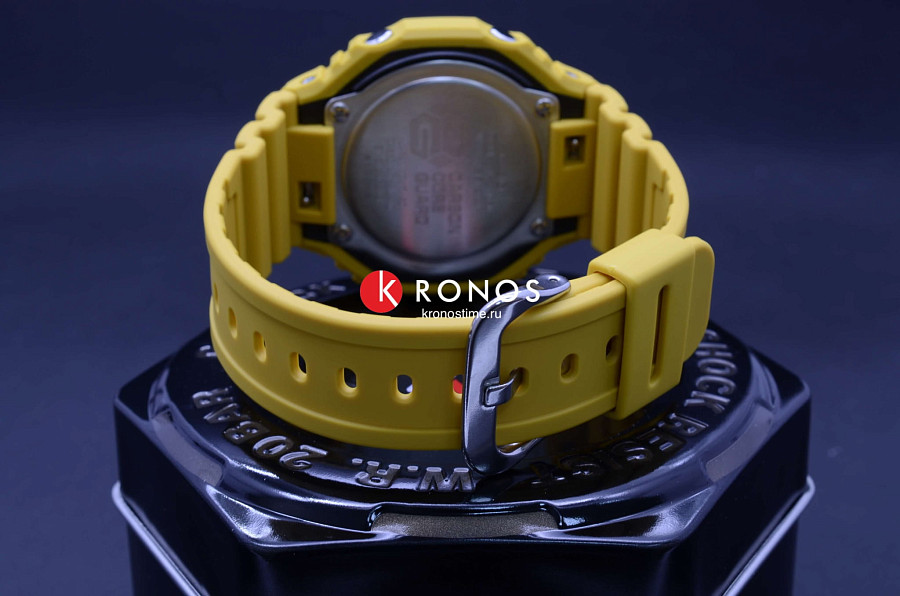 Часы Casio G-Shock GA-2110SU-9A — желтый, пластик карбон