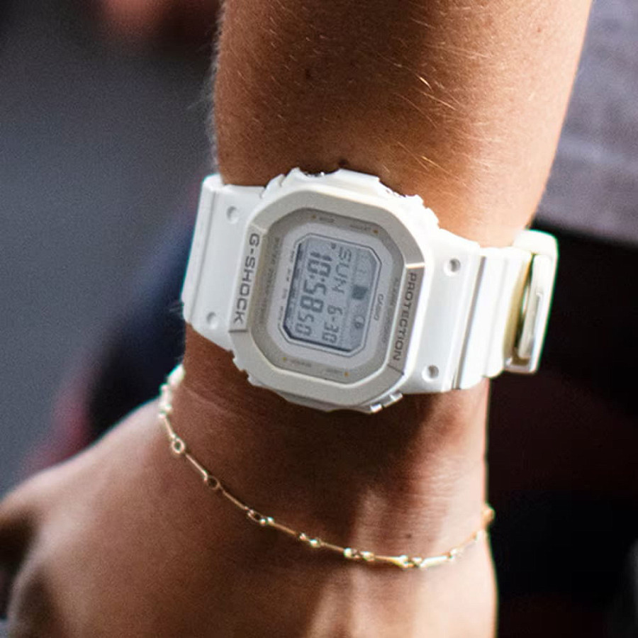 Часы Casio G-Shock GLX-S5600-7BDR (GLX-S5600-7B) — электронные, пластик