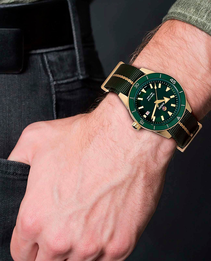 Часы Rado Captain Cook Automatic Bronze R32504317 — артикул R32504317