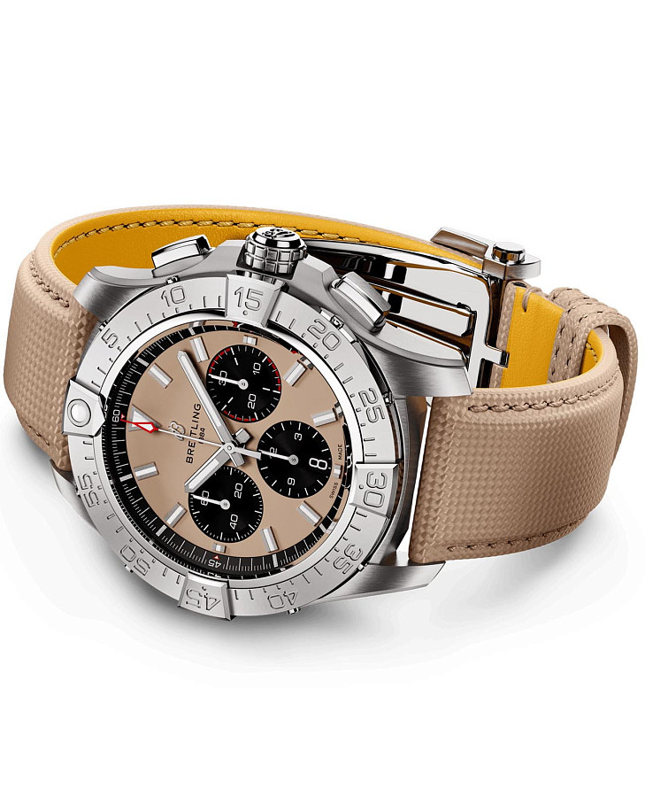 Часы Breitling Avenger B01 Chronograph 44 AB0147101A1X1 — сталь металл, Швейцария