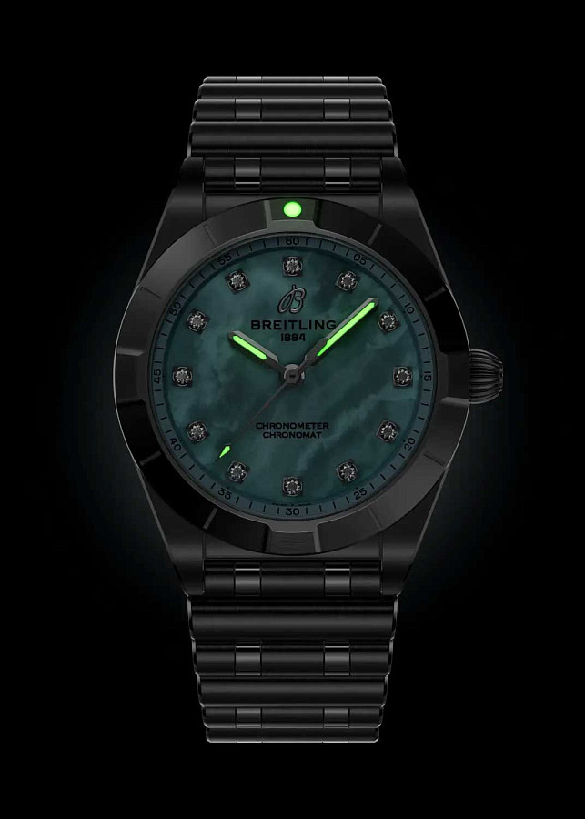 Часы Breitling Chronomat 28 A72310101C1A1 — сталь металл, Швейцария