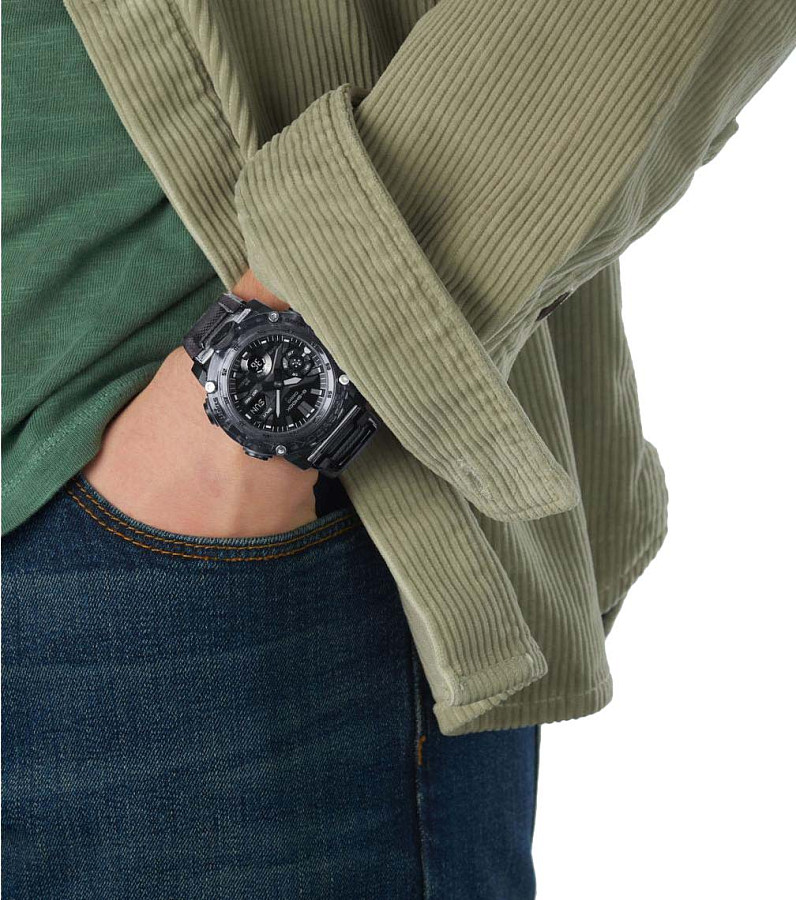 Часы Casio G-Shock GA-2000SKE-8A — электронные, карбон