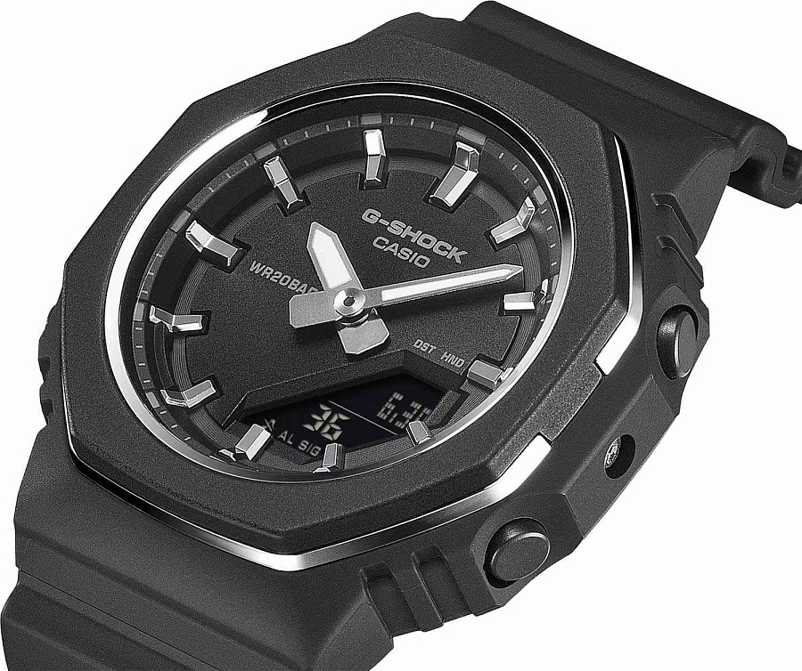 Часы Casio G-Shock GMA-P2110-1A — пластик, Япония