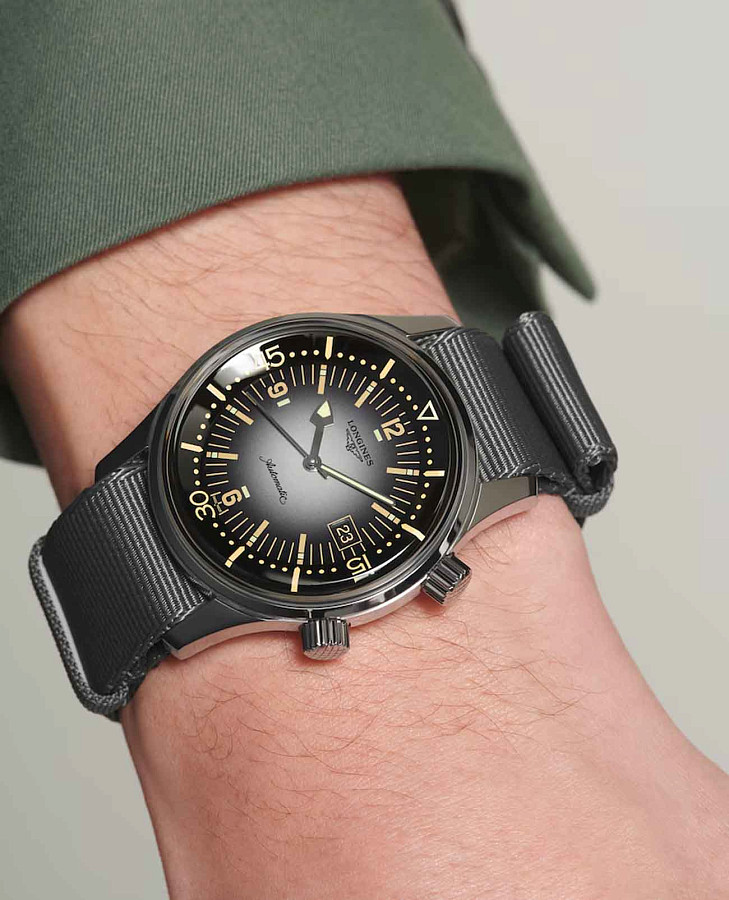 Часы Longines Legend Diver Watch L3.774.4.70.2 — артикул L37744702