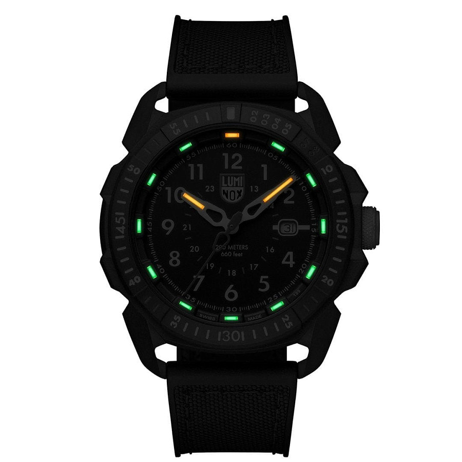 Часы Luminox Ice-Sar Arctic 1000 Series XL.1001 — кварцевые, пластик карбон