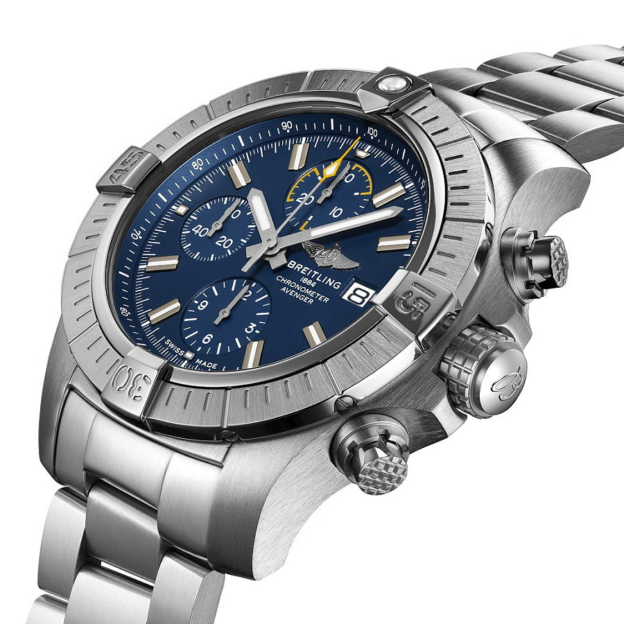Часы Breitling Avenger Chronograph 45 A13317101C1A1 — механические, сталь металл