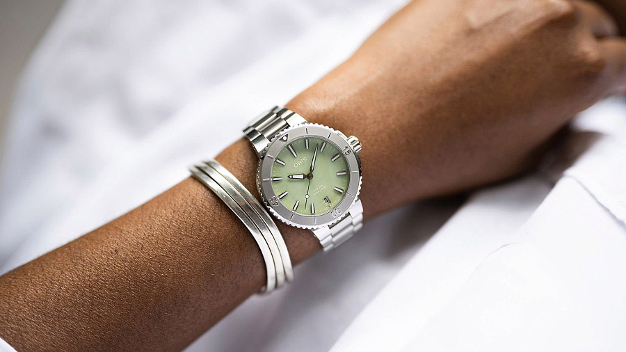 Часы Oris Aquis Date 01 733 7770 4157-07 8 18 05P — артикул 01 733 7770 4157-07 8 18 05P