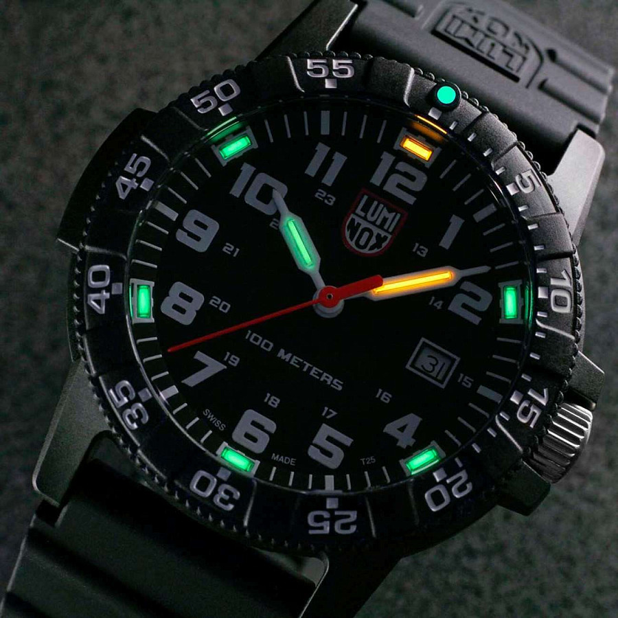 Часы Luminox Leatherback SEA Turtle Giant XS.0321.L — кварцевые, Швейцария, мужские