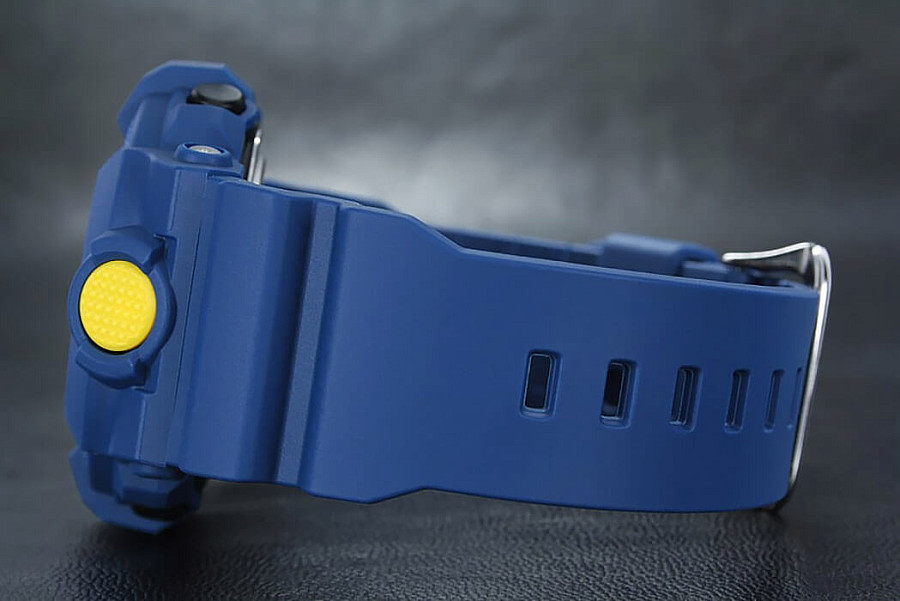 Часы Casio G-Shock GA-800SC-2A — электронные, Япония, мужские