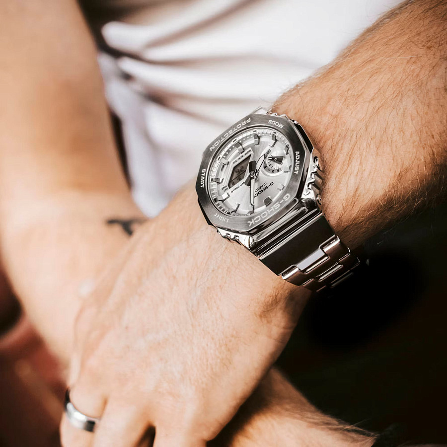 Часы Casio G-Shock GM-2110D-7A — сталь металл, Япония