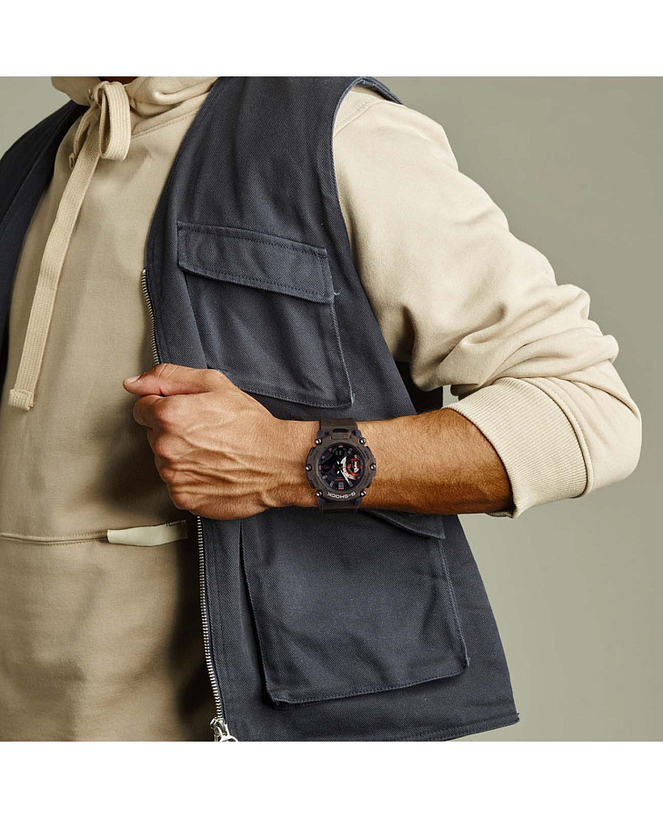Часы Casio G-Shock GA-2200MFR-5A — электронные, карбон