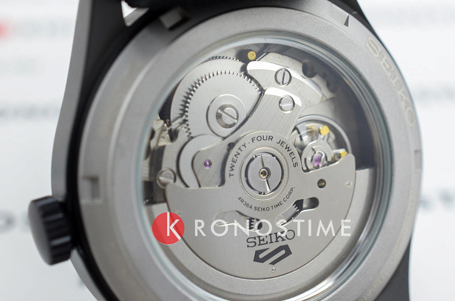 Часы Seiko 5 Sports The Stealth SRPJ11K1 — мужские, тканевый
