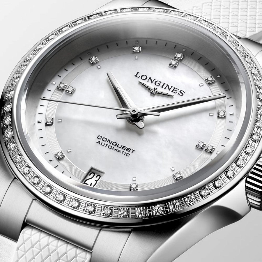 Часы Longines Conquest L3.430.0.87.9 — силикон, женские