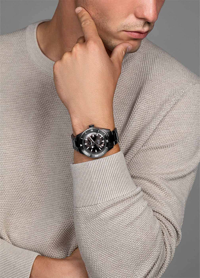 Часы Rado Captain Cook High-Tech Ceramic Diver R32144102 — артикул R32144102