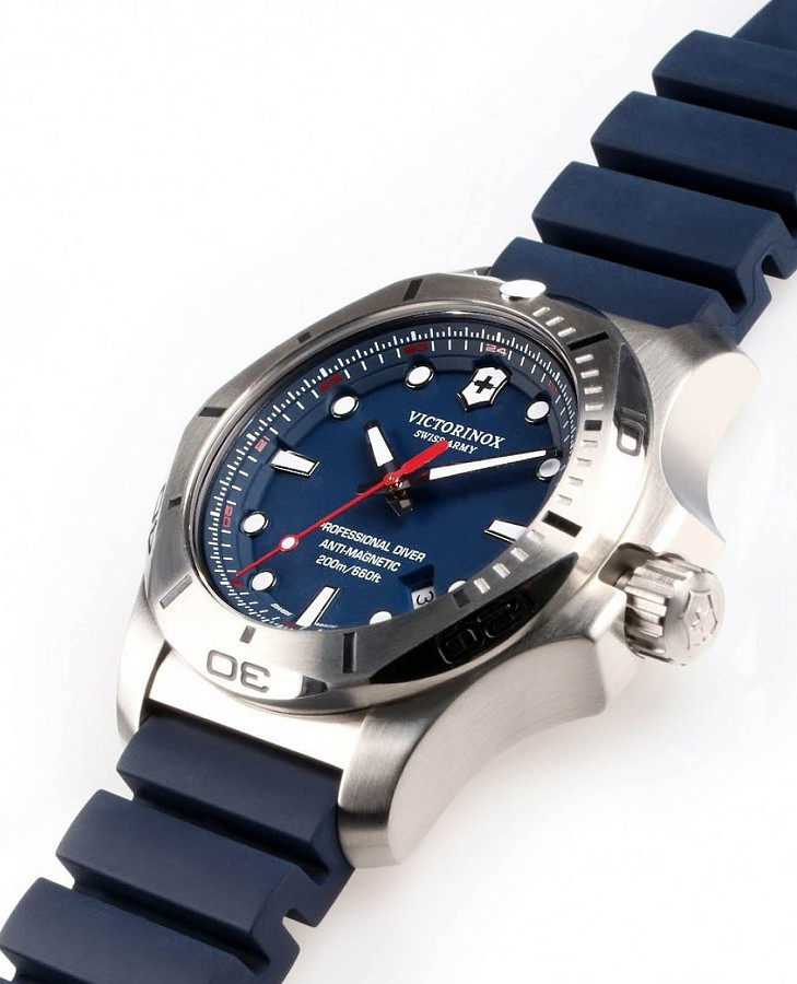Часы Victorinox I.N.O.X. Professional Diver 241734 — каучук, мужские