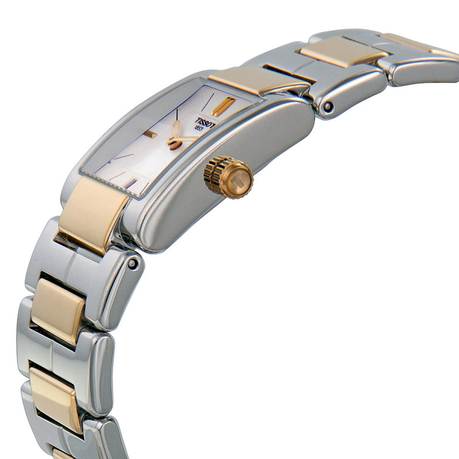 Часы Tissot T02 T090.310.22.111.00 — кварцевые, сталь металл