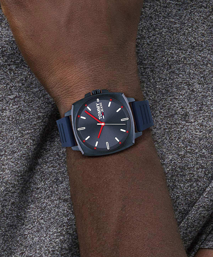 Часы Tommy Hilfiger Classic 1791865 — кварцевые, сталь металл