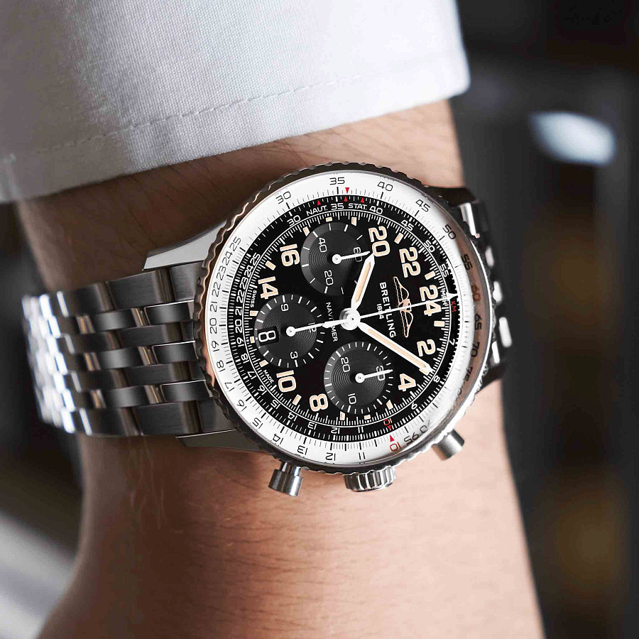 Часы Breitling Navitimer B02 Chronograph 41 Cosmonaute PB02301A1B1A1 — металл сталь платина, Швейцария