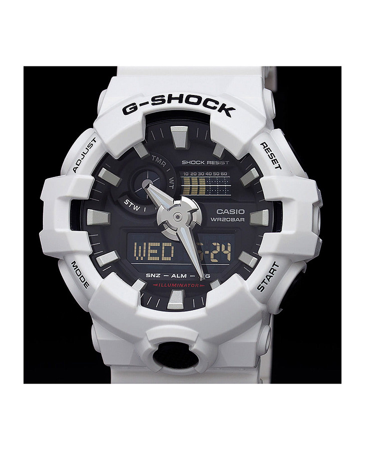 Часы Casio G-Shock GA-700-7ADR (GA-700-7A) — мужские, пластик