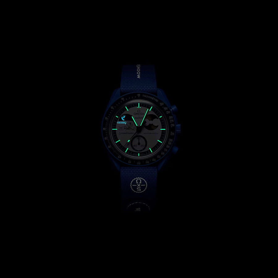 Часы Swatch x Omega Bioceramic Moonswatch Mission to Earthphase - Moonshine Gold SO33N703L — нейлон, мужские