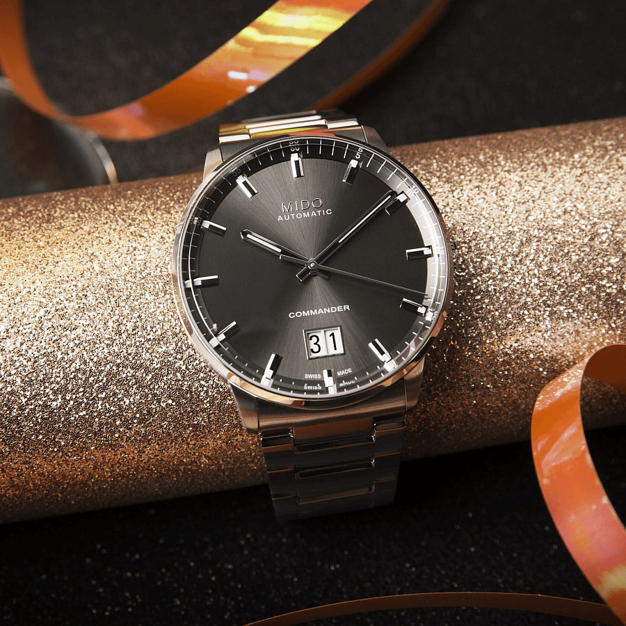 Часы Mido Commander Big Date M021.626.11.061.00 — мужские, нержавеющая сталь