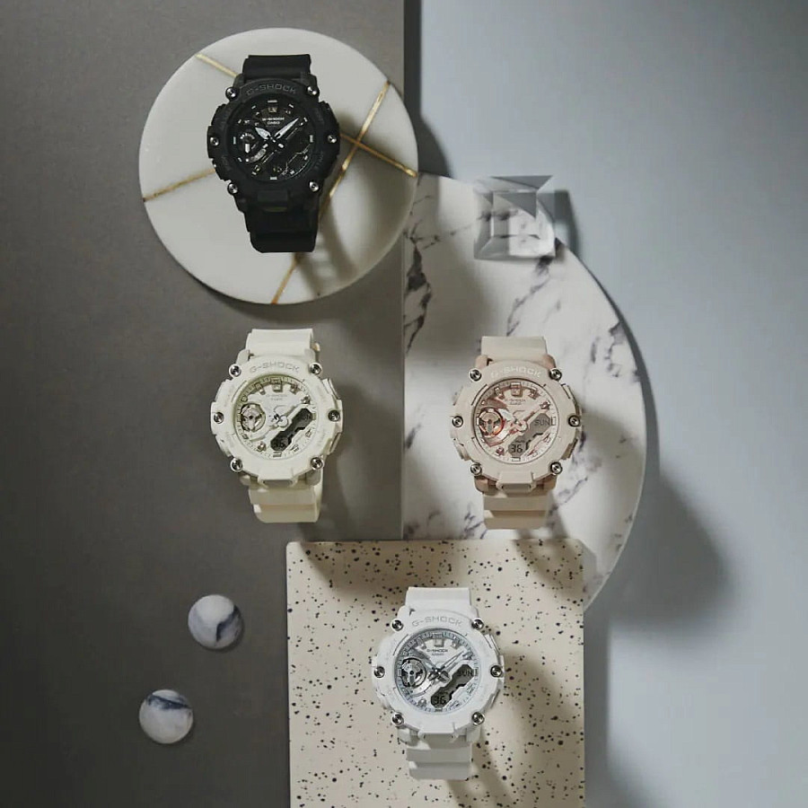 Часы Casio G-Shock GMA-S2200-7ADR (GMA-S2200-7A) — пластик, женские