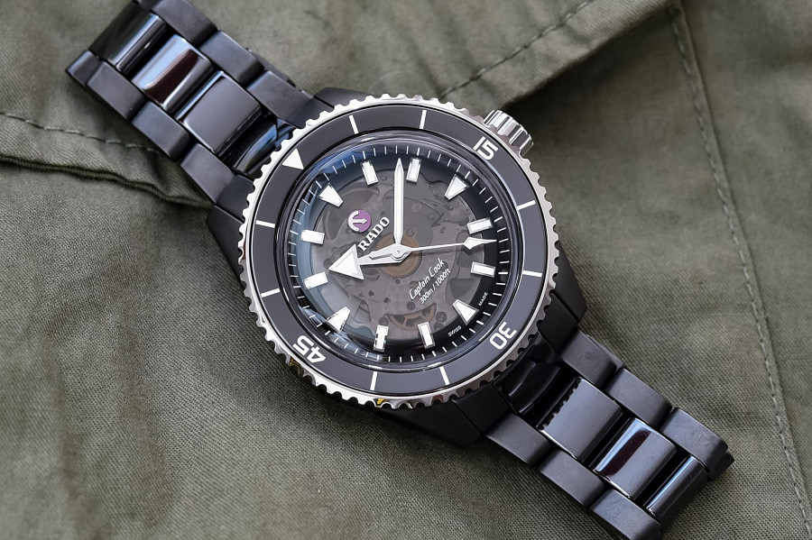 Часы Rado Captain Cook High-Tech Ceramic R32127152 — мужские, черный