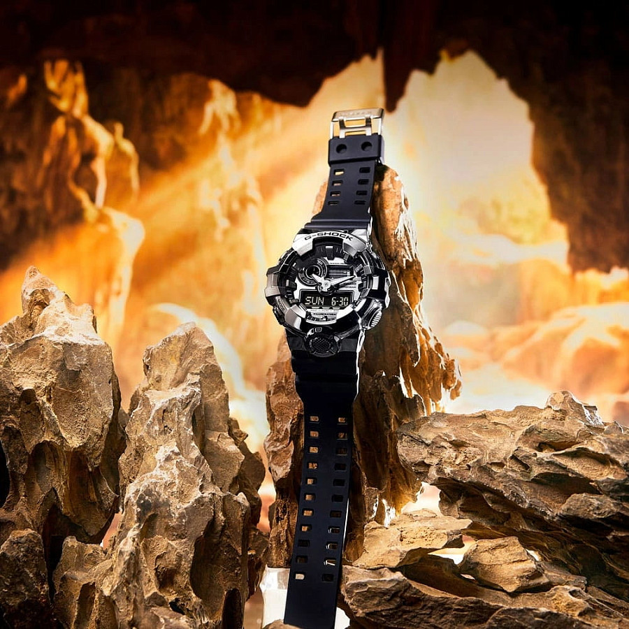 Часы Casio G-Shock GM-700-1A (GM-700-1AER) — электронные, пластик сталь