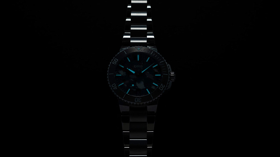 Часы Oris Aquis Date Upcycle Calibre 400 01 400 7790 4150-07 8 23 02PEB — артикул 01 400 7790 4150-07 8 23 02PEB