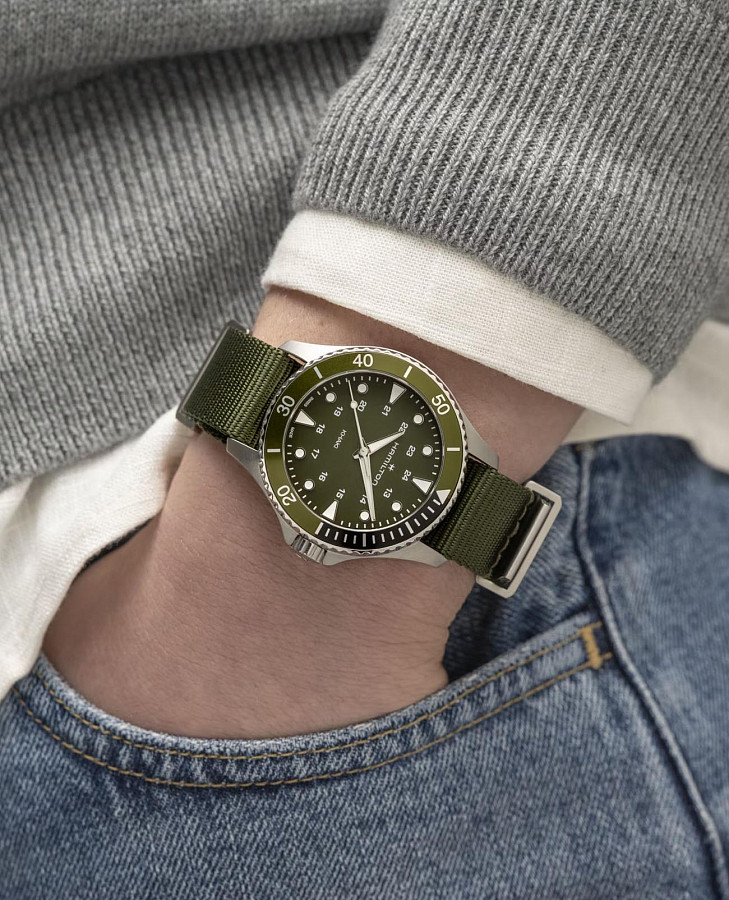 Часы Hamilton Khaki Navy Scuba Quartz H82241961 — зеленый, сталь