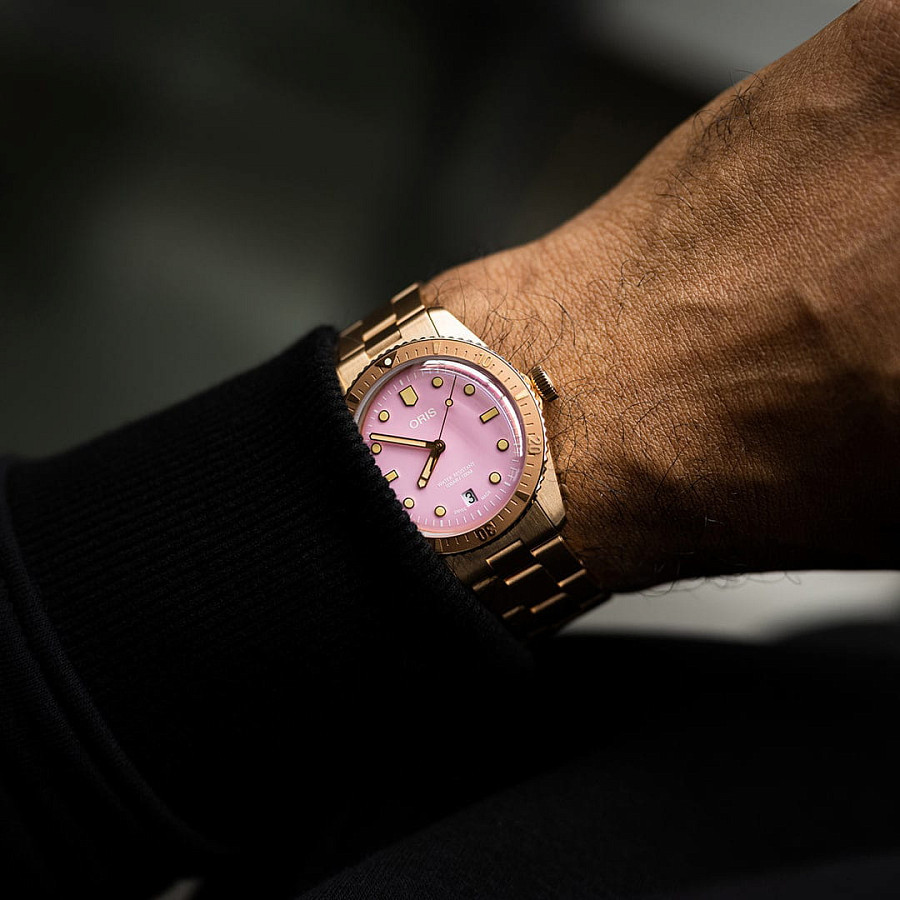 Часы Oris Divers Sixty‑Five 'Cotton Candy' 01 733 7771 3158-07 8 19 15 — Швейцария, механические