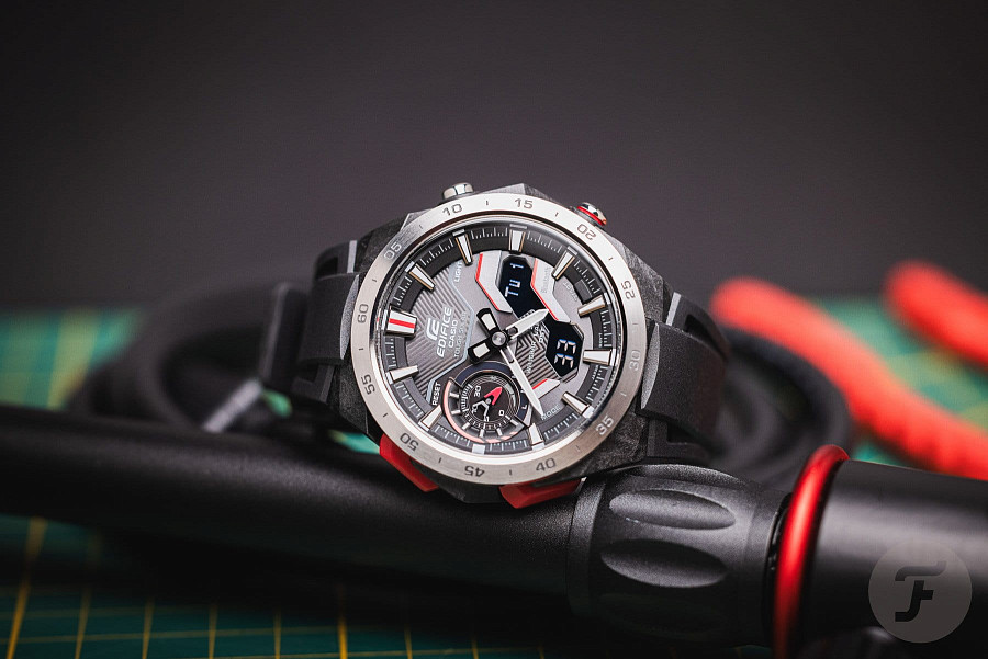 Часы Casio Edifice Windflow ECB-2200P-1ADF (ECB-2200P-1A) — пластик, мужские