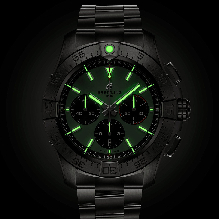 Часы Breitling Avenger B01 Chronograph 44 AB0147101L1A1 — мужские, нержавеющая сталь
