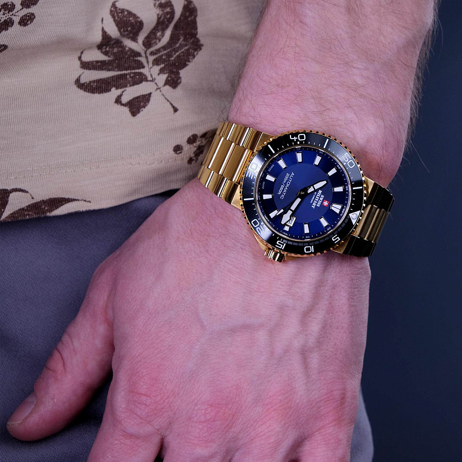 Часы Swiss Military by Chrono Automatic Dive SMA34086.07 — мужские, сталь c pvd покрытием