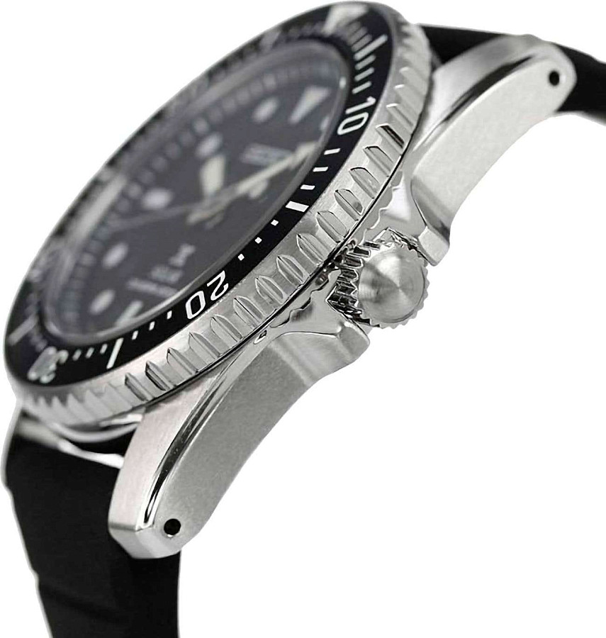 Часы Seiko Prospex SNE573P1 — Япония, кварцевые