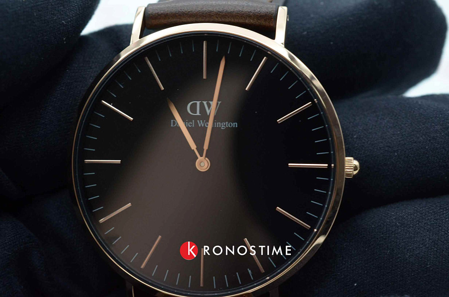 Часы Daniel Wellington Petite Ashfield DW00100202 — женские, черный