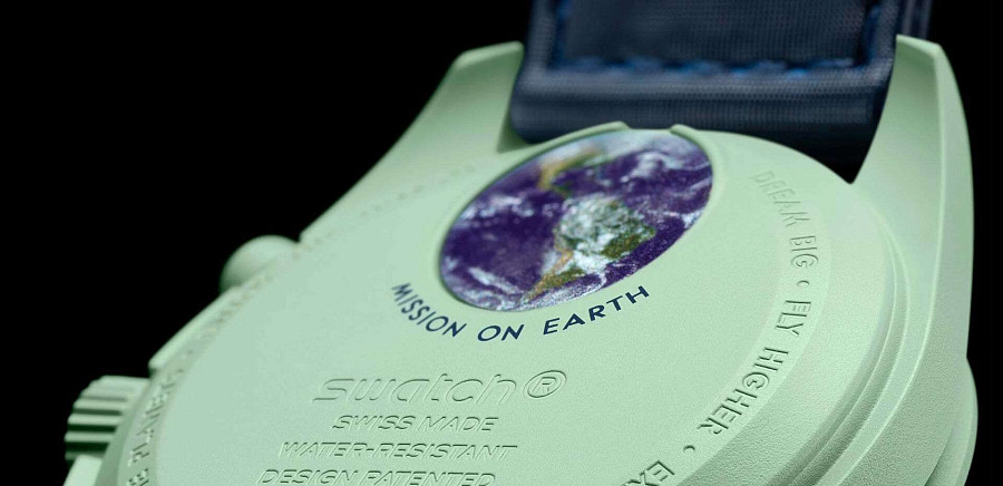 Часы Swatch x Omega Bioceramic Moonswatch Mission on Earth SO33G100 — кварцевые, биокерамика
