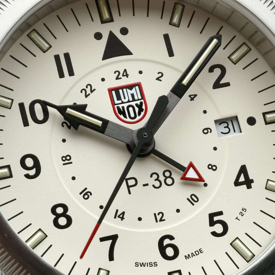 Часы Luminox P–38 LIGHTNING XA.9527 — артикул XA.9527