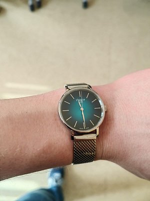 Фото покупателя: Швейцарские наручные часы Tissot Everytime Lady T143.210.11.091.00