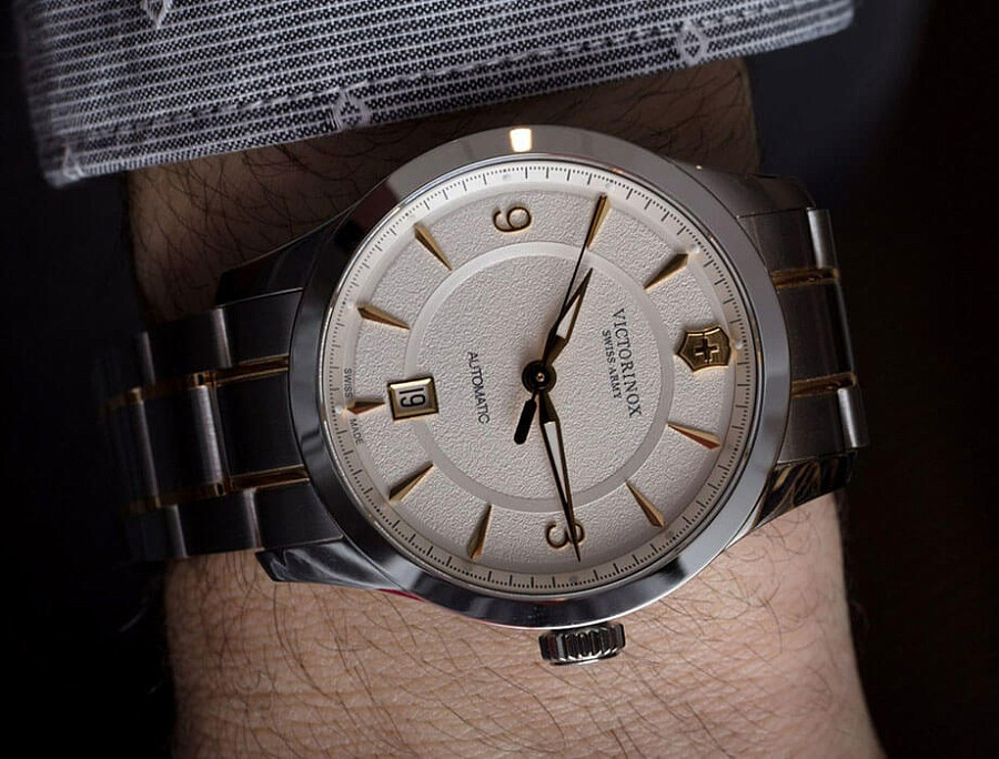 Часы Victorinox 241874 — артикул 241874