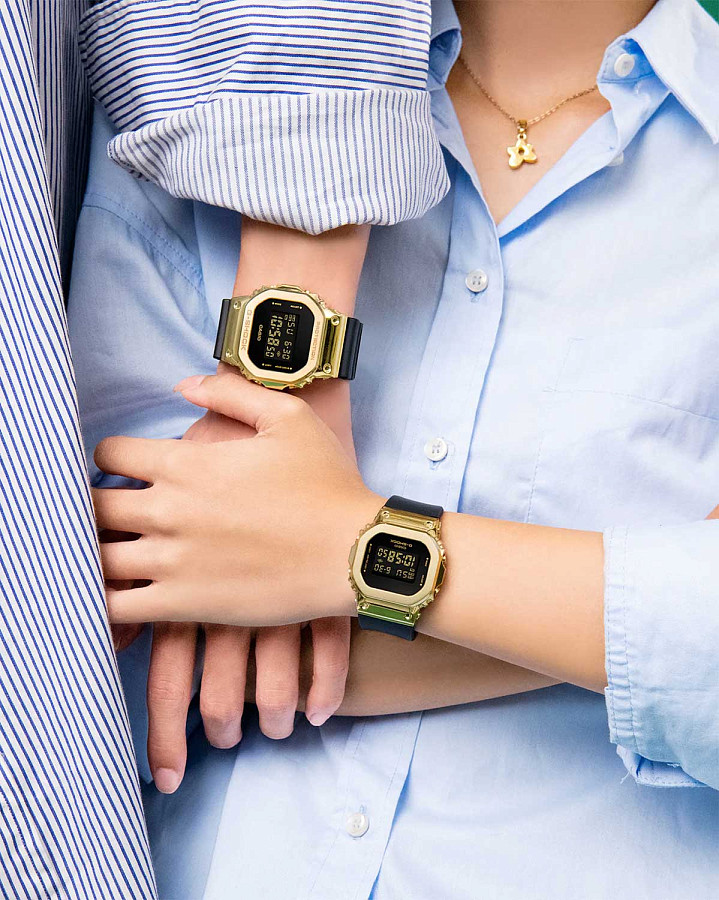 Часы Casio G-Shock GM-5600G-9DR (GM-5600G-9) — электронные, пластик металл сталь