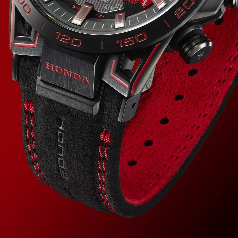 Часы Casio Edifice EQB-2000HR-1A — кварцевые, сталь металл