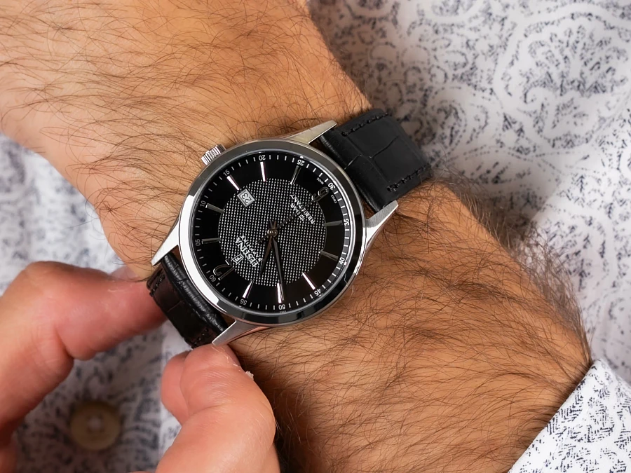 Часы Festina Classics F20007/4 — кварцевые, сталь
