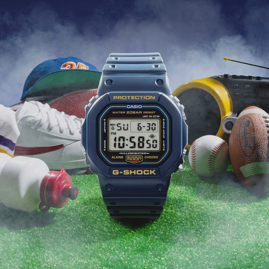 Часы Casio G-Shock DW-5600RB-2 — мужские, пластик