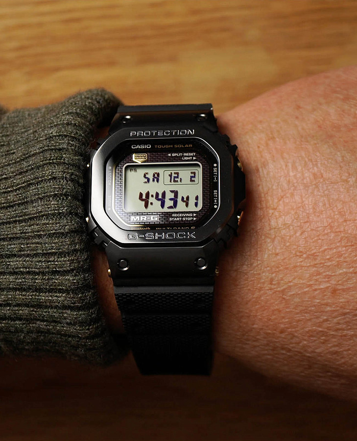 Часы Casio G-Shock MRG-B5000R-1DR (MRG-B5000R-1) — электронные, титан