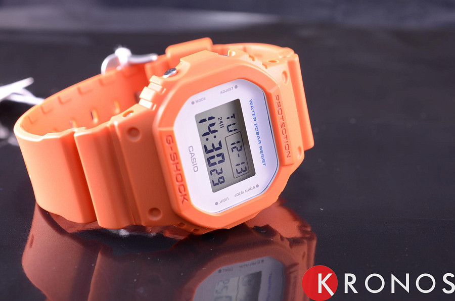 Часы Casio G-Shock DW-5600M-4E — электронные, пластик