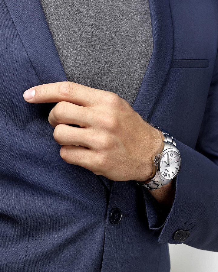Часы Longines Conquest V.H.P. L3.726.4.76.6 — перламутровый, металл сталь